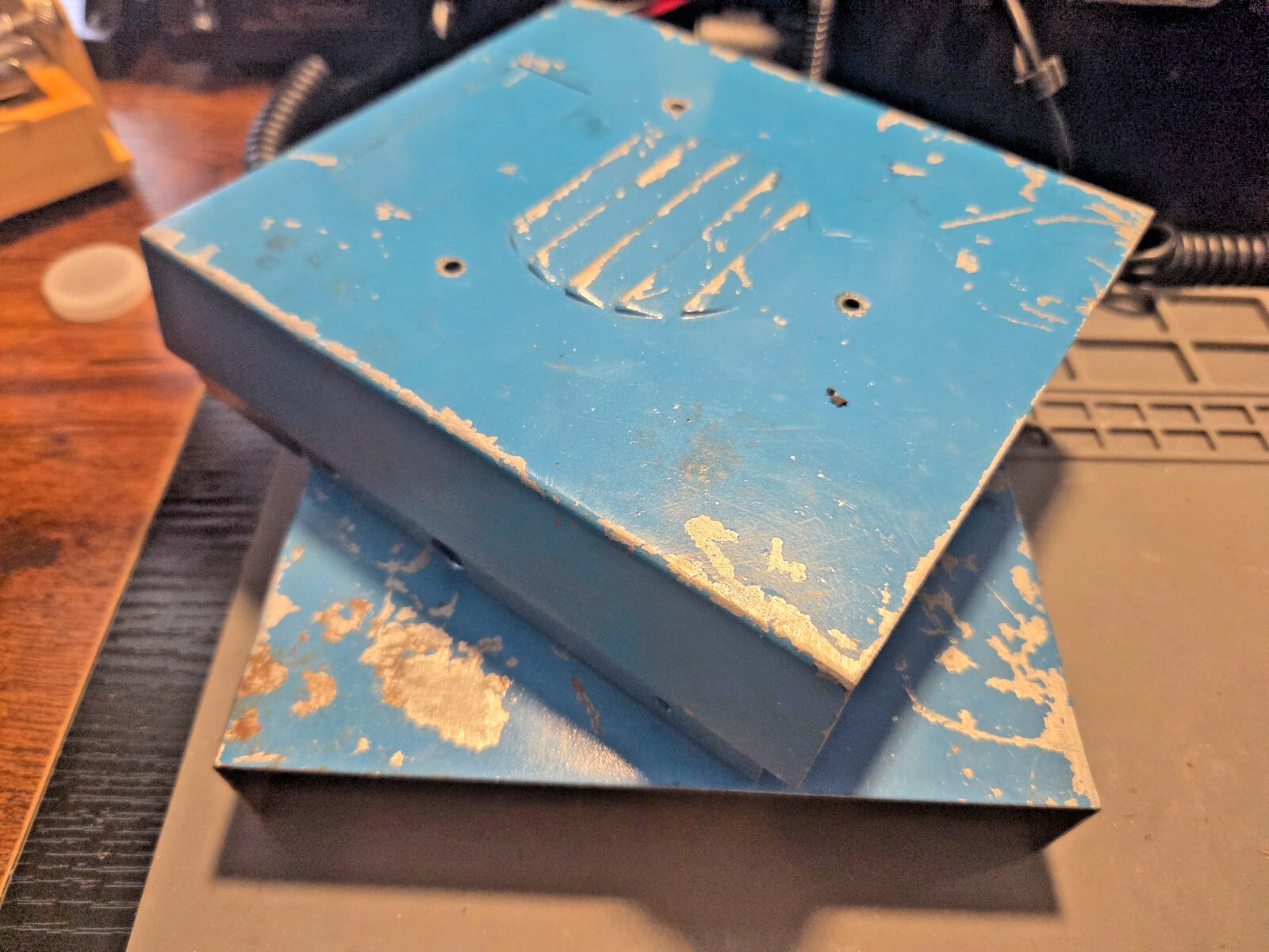 THEY NEED SOME HELP: TOP/BOTTOM COVERS FOR ROSS (NO MODEL #) MOBILE CB RADIO