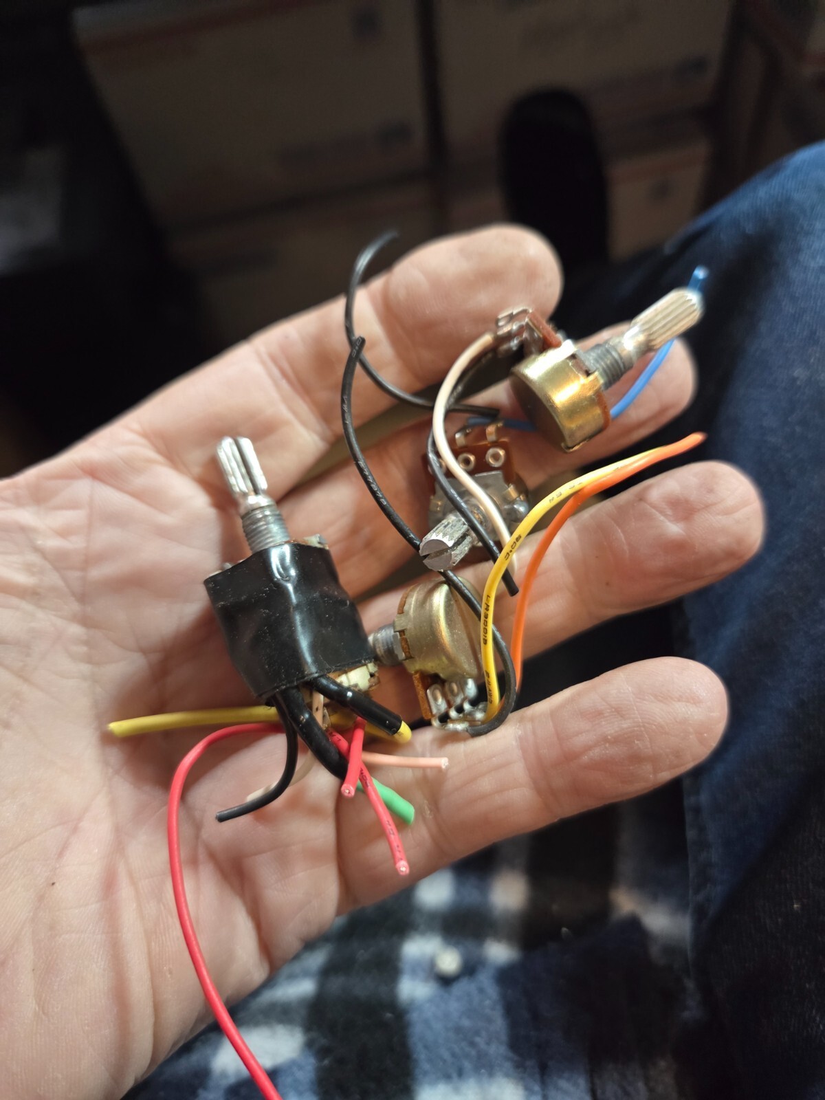 Realistic TRC-427 Rotary Controls Potentiometer Lot Tested Working