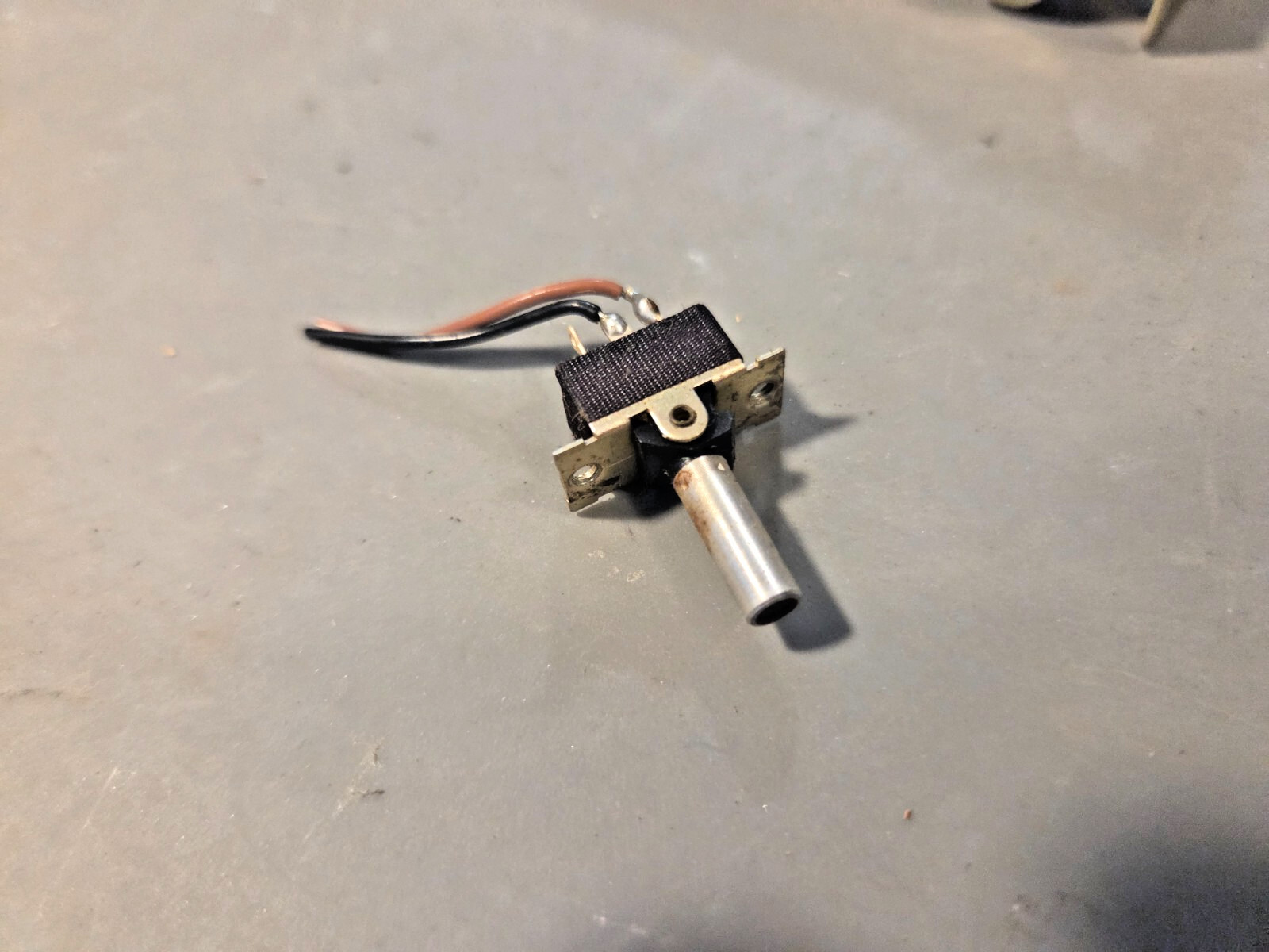 FRONT FACEPLATE TOGGLE SWITCH FOR HY-GAIN VII MOBILE CB RADIO