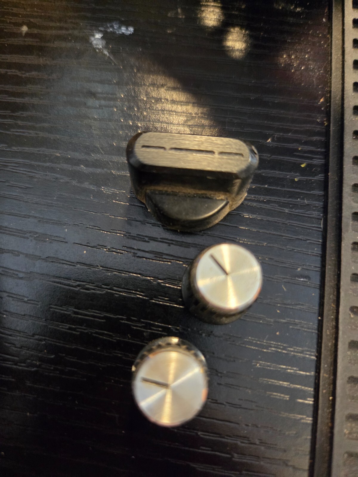 General Electric GE 3-5810A Control Knob Set 3 Knobs