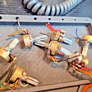 ALL WORKING SET OF POTS ONLY FROM PRESIDENT DWIGHT D CB RADIO