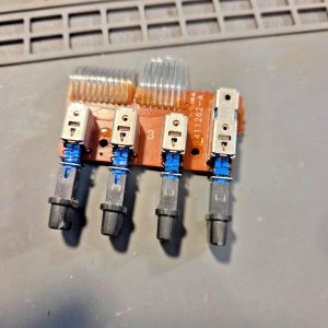 REALISTIC TRC-482 FRONT PANEL PUSH BUTTON SWITCHES MOBILE CB RADIO