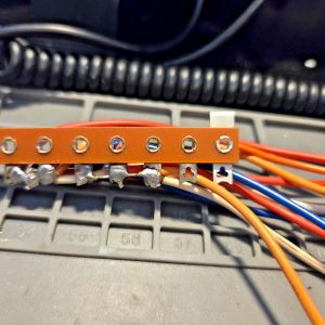 HY-GAIN VIII POWER DISTRIBUTION BAR FOR BASE STATION CB RADIO