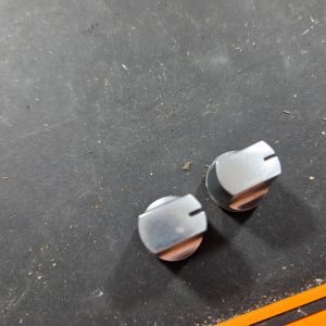 Uniden FORCE Repeater ARU-251K pair of silver knobs for replacment