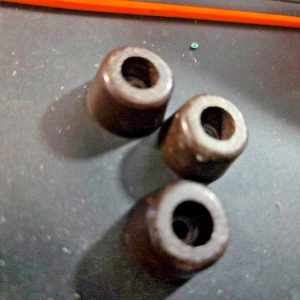SET OF THREE RUBBER FEET WITH SCREWS FOR JC PENNEY PINTO 23 BASE STATION CB RADI