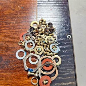 ROBYN GT-7C SET OF SCREWS FOR THE ENTIRE MOBILE CB RADIO