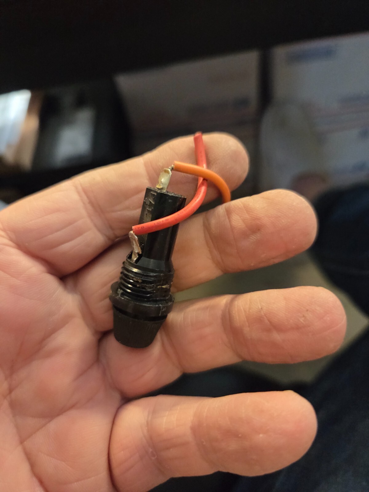 Cobra 139XLR Panel Mount Fuse Holder & Cap Tested