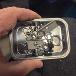 Radio Shack TRC-495 Base CB Radio -- SET OF SCREWS ONLY