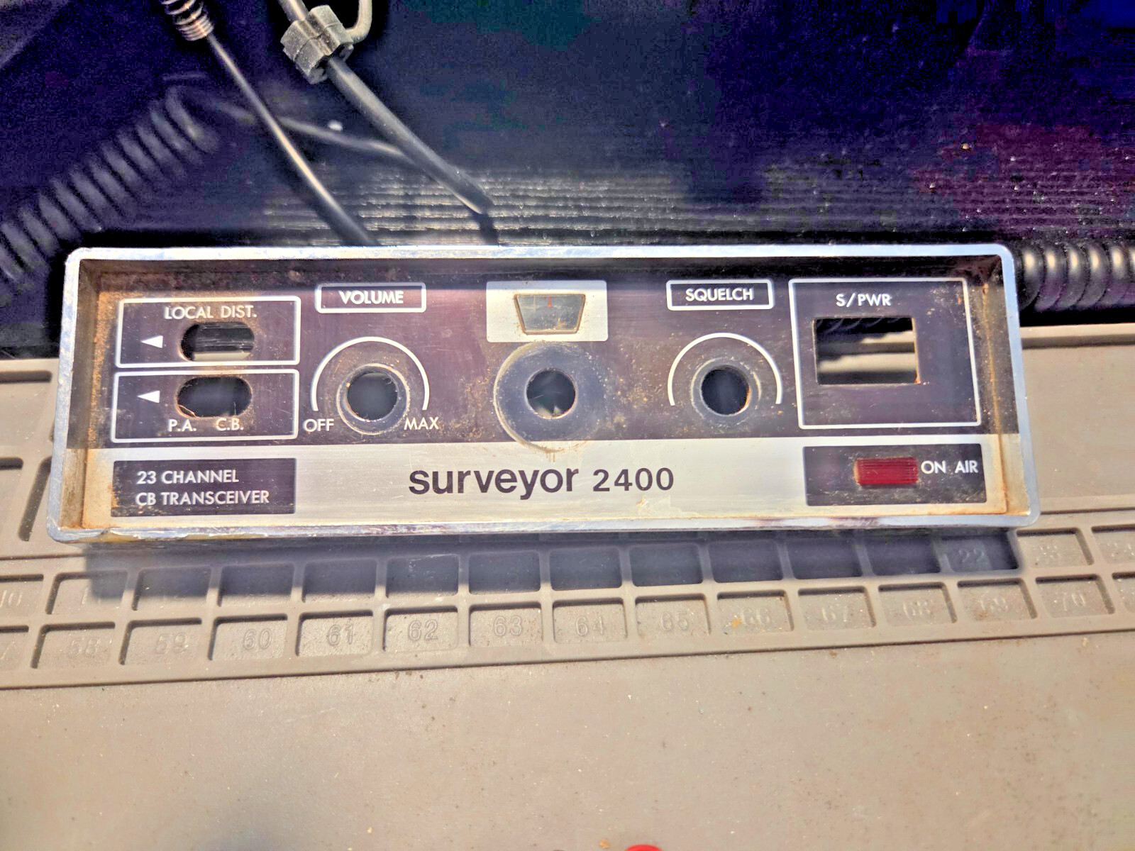 HARD TO FIND SURVEYOR 2400 FRONT FACEPLATE, DECENT SHAPE FOR IT'S AGE MOBILE CB