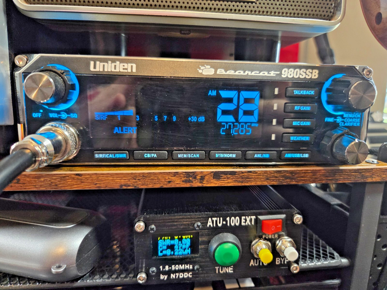 BEARCAT 9880 Multi-Color Display, BEAUTIFUL Radio w/ Mic * Bracket