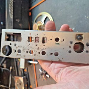 Metal backplane for the Pierce-Simpson TIGER 40 mobile cb