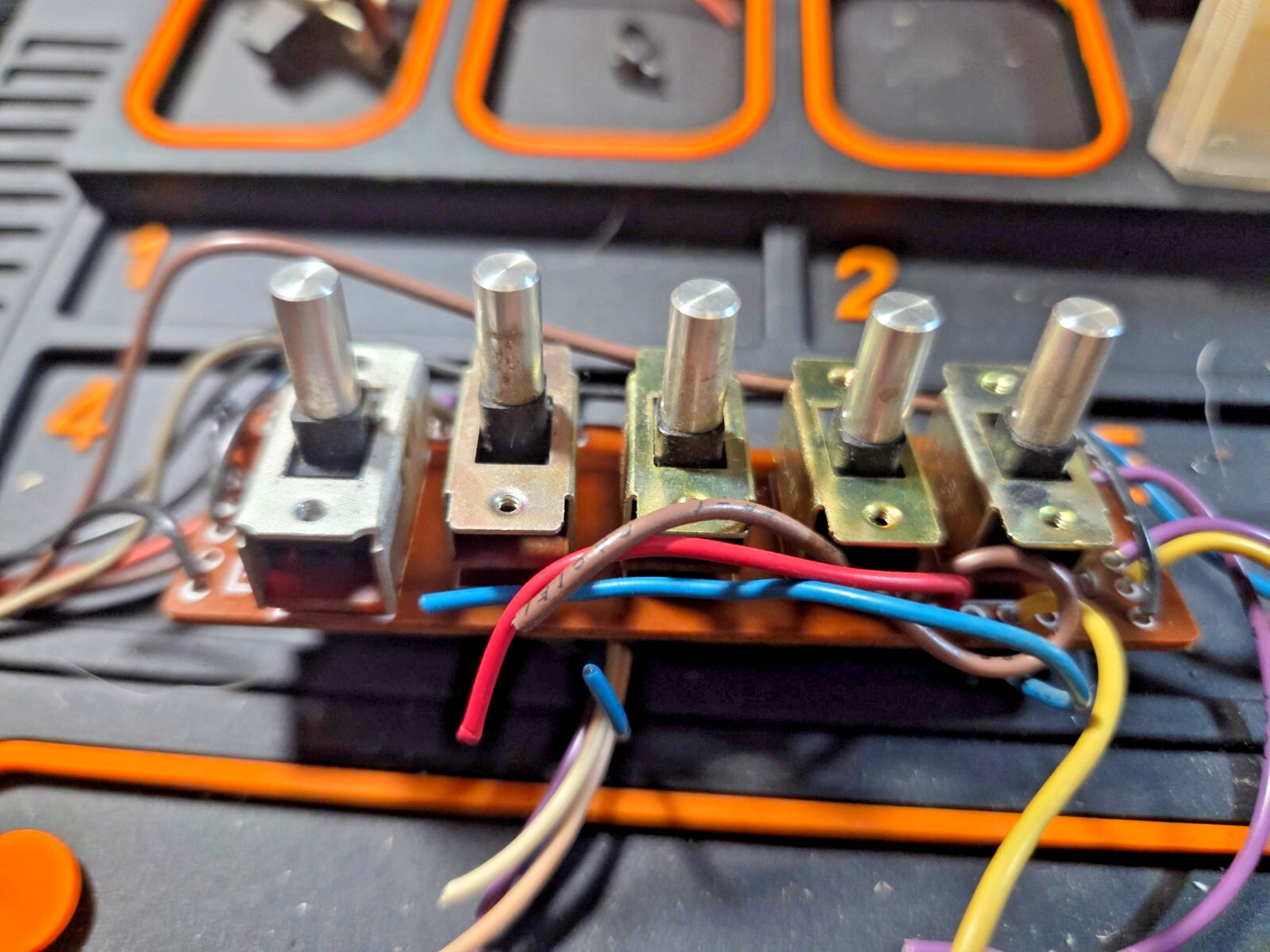 WORKING FRONT PANEL THROW SWITCHES (GANGED) FOR THE SBE LAND COMMAND BASE STATIO